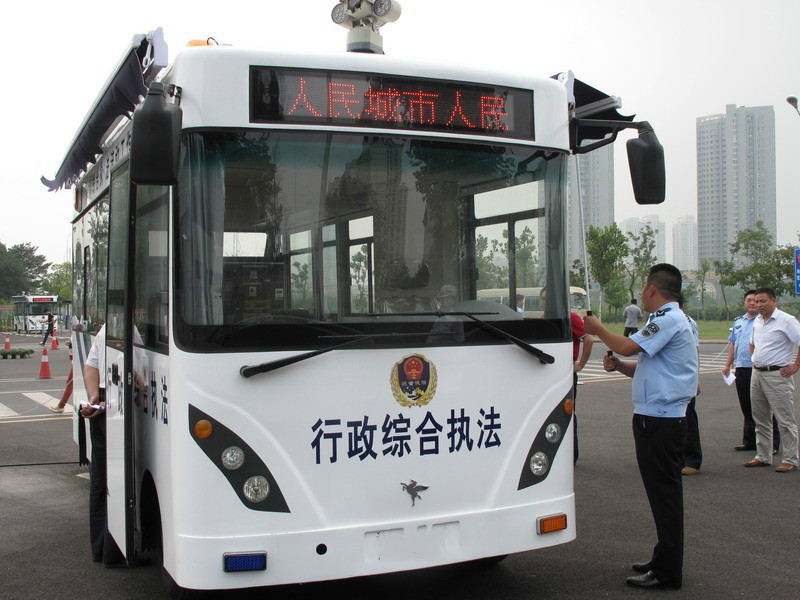 三河新型移動警務車助力道路交通管理