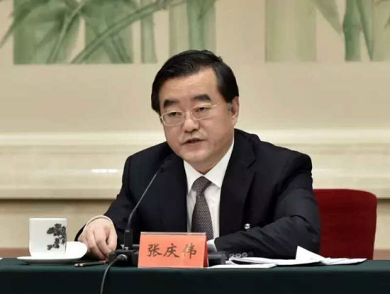 河北代表團(tuán)副團(tuán)長、省委副書記、省長張慶偉回答記者提問。