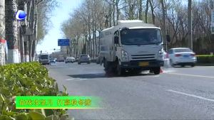廣陽區(qū)環(huán)衛(wèi)局加強道路保潔力度 積極應(yīng)對大風揚塵天氣