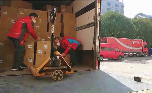 市場(chǎng)斷貨優(yōu)先捐贈(zèng) 安利捐贈(zèng)價(jià)值1100萬元防疫物資