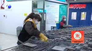 我市大型超市加強(qiáng)防疫消殺 保障市民購(gòu)物安全