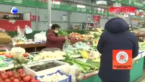 解除居家觀察第一天 商超農(nóng)貿(mào)有序恢復經(jīng)營